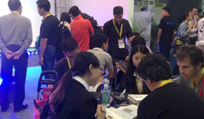 力銘光電舞臺燈光展會團(tuán)隊