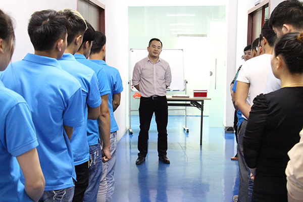 頒發(fā)獎(jiǎng)勵(lì)動(dòng)員大會(huì)領(lǐng)導(dǎo)發(fā)言